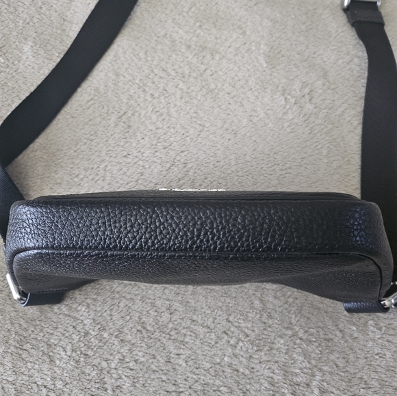 COACH New York Black Grain Fanny - Picture 4 of 4